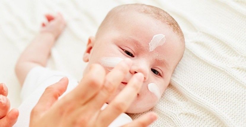 Cómo cuidar correctamente la piel de tu bebé
